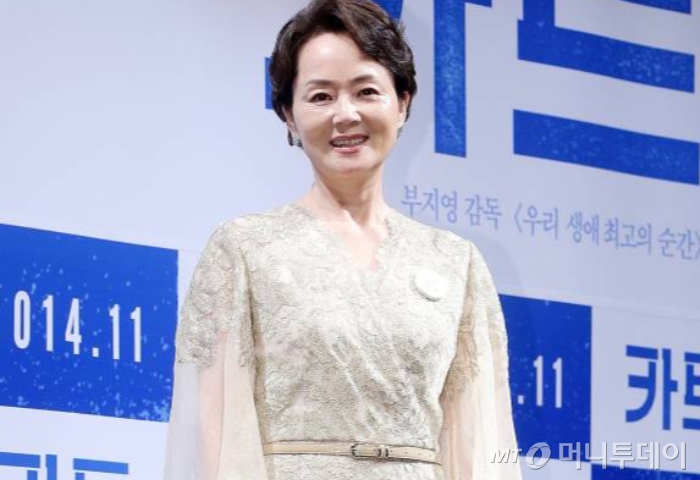 30일 오전 서울 강남구 CGV 압구정에서 열린 영화 '카트' 제작보고회에 참석하고 있다. '카트'는 대형마트의 비정규직 직 원들이 부당해고를 당한 이후 이에 맞서면서 벌어지는 이야기를 그린 작품으로 오는 11월 개봉된다. /사진=최부석 기자 my2eye@