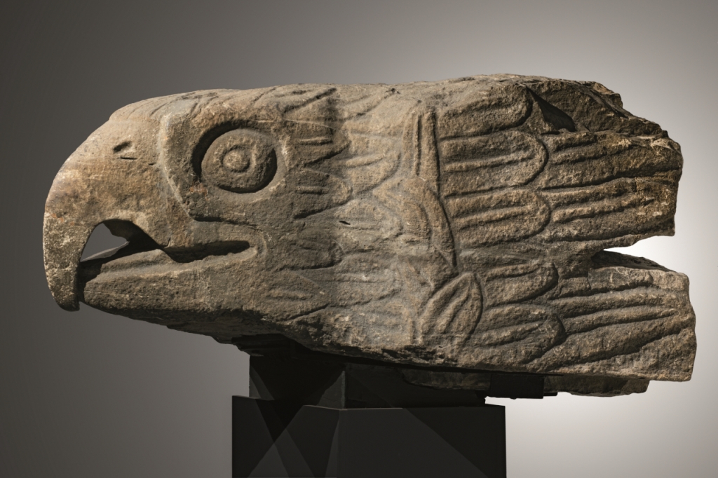 신전을 장식한 독수리 머리 석상. /사진제공=국립중앙박물관