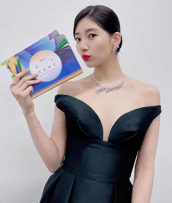 가수 겸 배우 수지/사진=매니지먼트 숲 공식 인스타그램