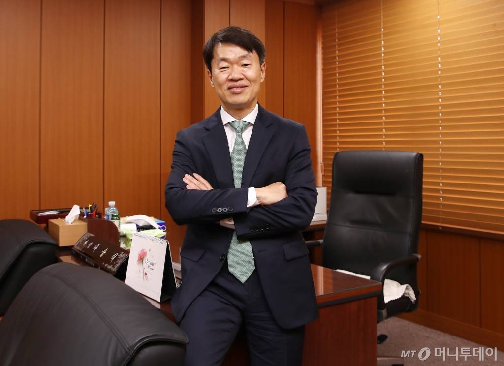 나승식 한국자동차연구원 원장 인터뷰 /사진=김휘선 기자 hwijpg@