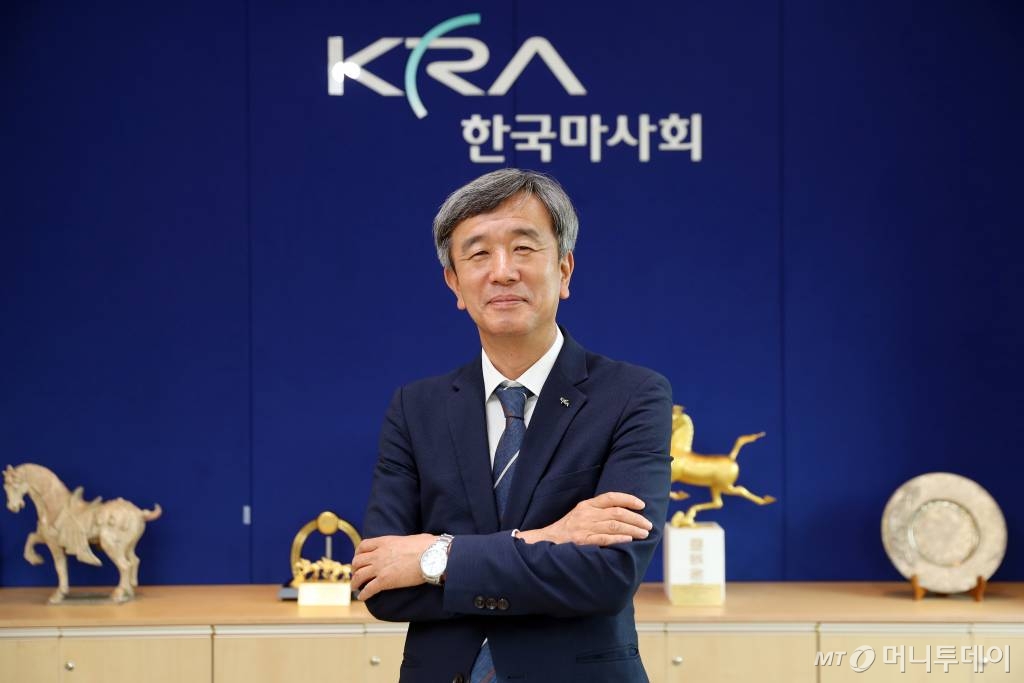 머투초대석 정기환 한국마사회장 인터뷰 /사진=과천(경기)=이기범 기자 leekb@