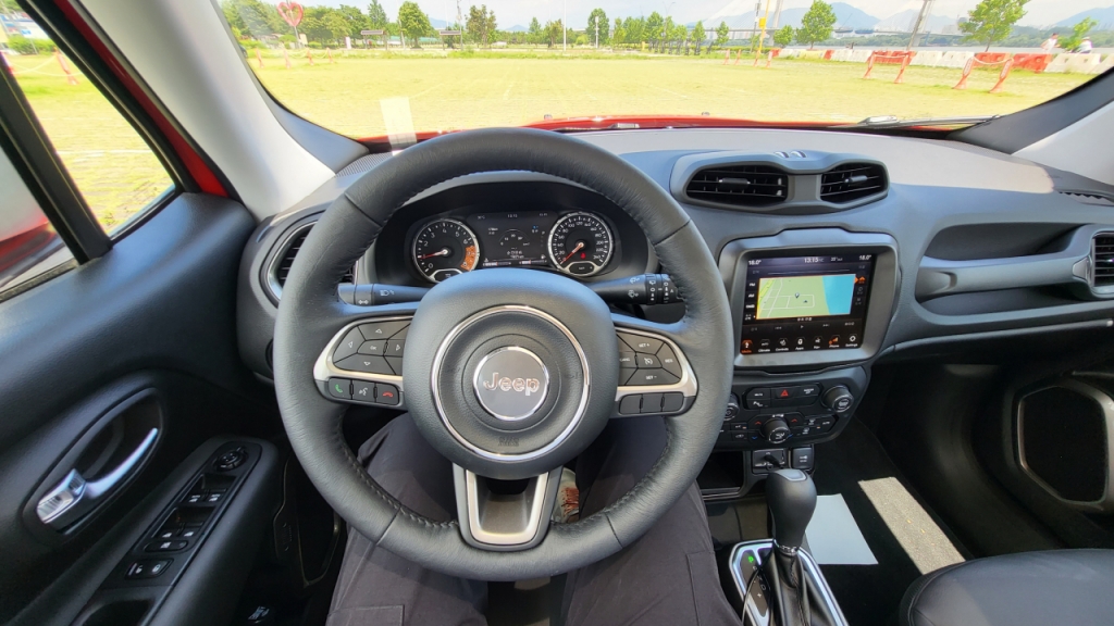 신형 레니게이드 1.3 리미티드/사진=이강준 기자