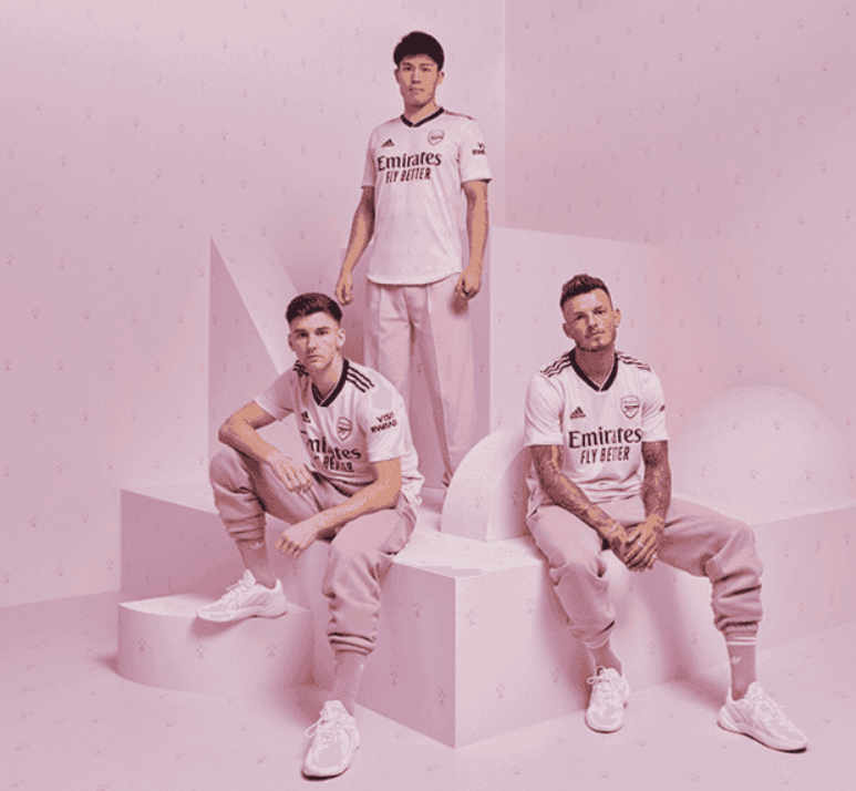 아스날 2022~23 시즌 핑크색 서드 유니폼. /AFPBBNews=뉴스1