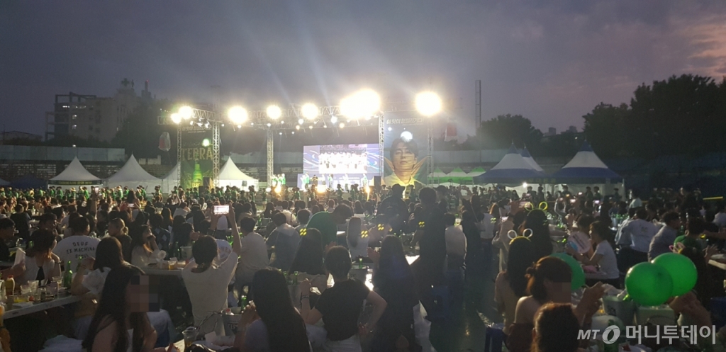 13일 열린 전주가맥축제 행사장 모습/사진= 박미주 기자