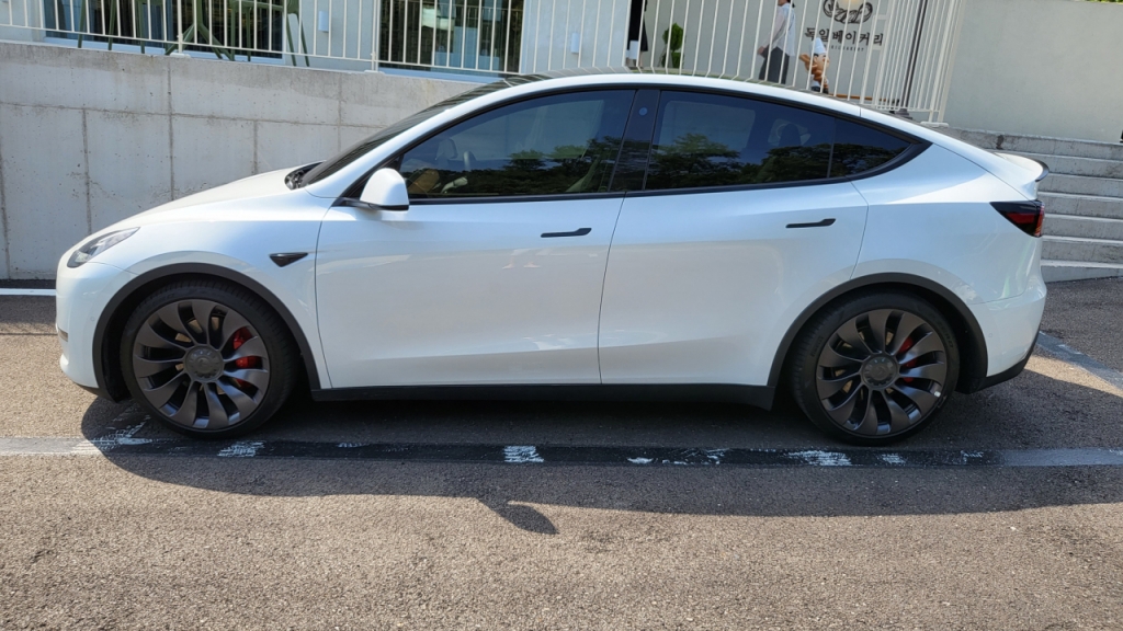 테슬라 모델Y 퍼포먼스/사진=이강준 기자