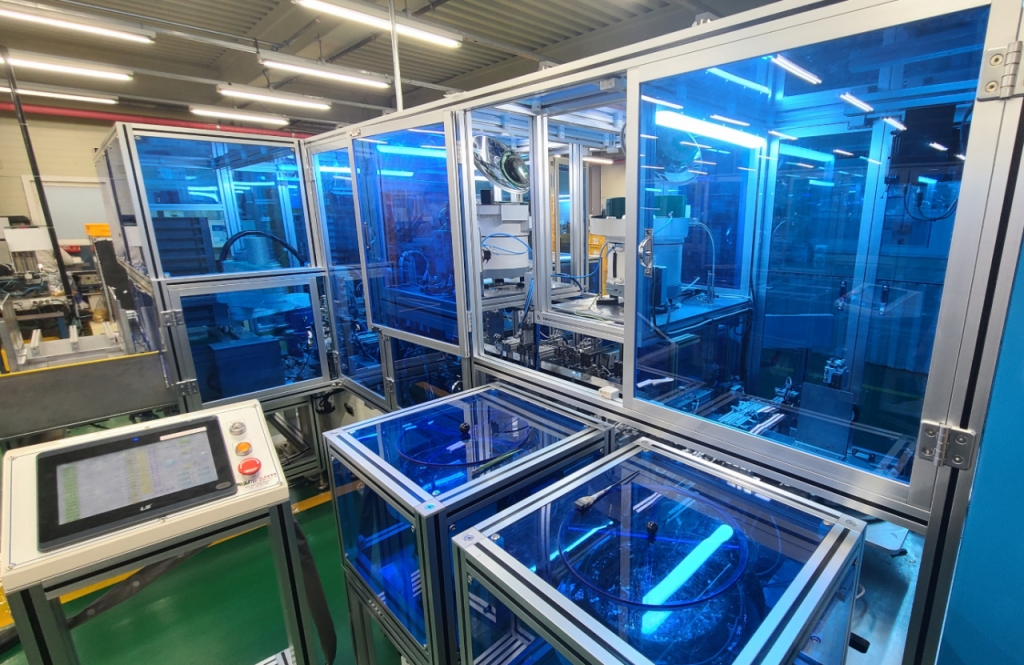 새한 충주공장 내 크로스바 어셈블리 UA-1 자동화설비./사진-오문영 기자