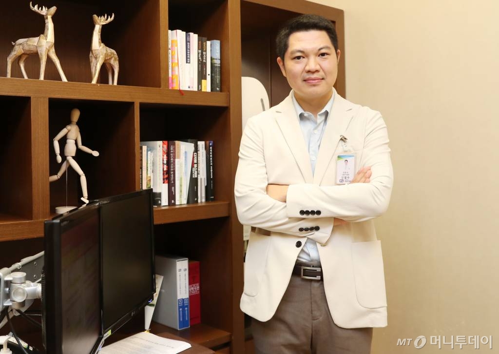 성필수 서울성모병원 소화기내과 교수 인터뷰 /사진=김휘선 기자 hwijpg@