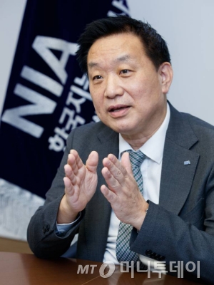 황종성 한국지능정보사회진흥원장 인터뷰 /사진=이기범 기자 leekb@