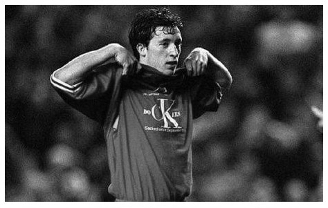 리버풀 노동자 이슈를 셔츠에 적고 1997년 3월20일 골 세리머니 때 보여준 파울러 선수./사진=온라인DB