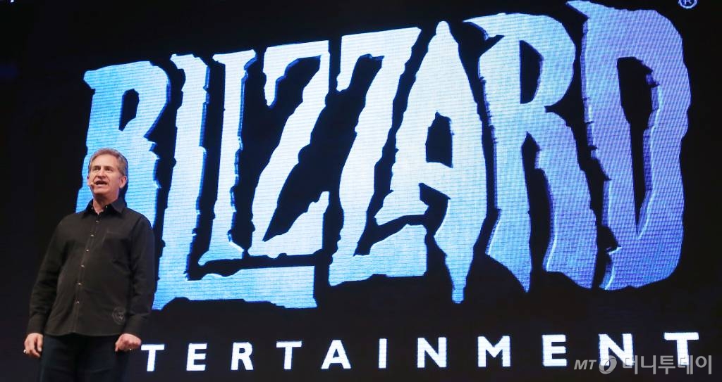  마이크 모하임 블리자드 엔터테인먼트 CEO가 26일 오후 서울 강남구 삼성동 코엑스 오디토리움에서 스타크래프트 19주년 축하 이벤트 '아이 러브 스타크래프트'에서 인사말을 하고 있다. /사진=김창현 기자 chmt@