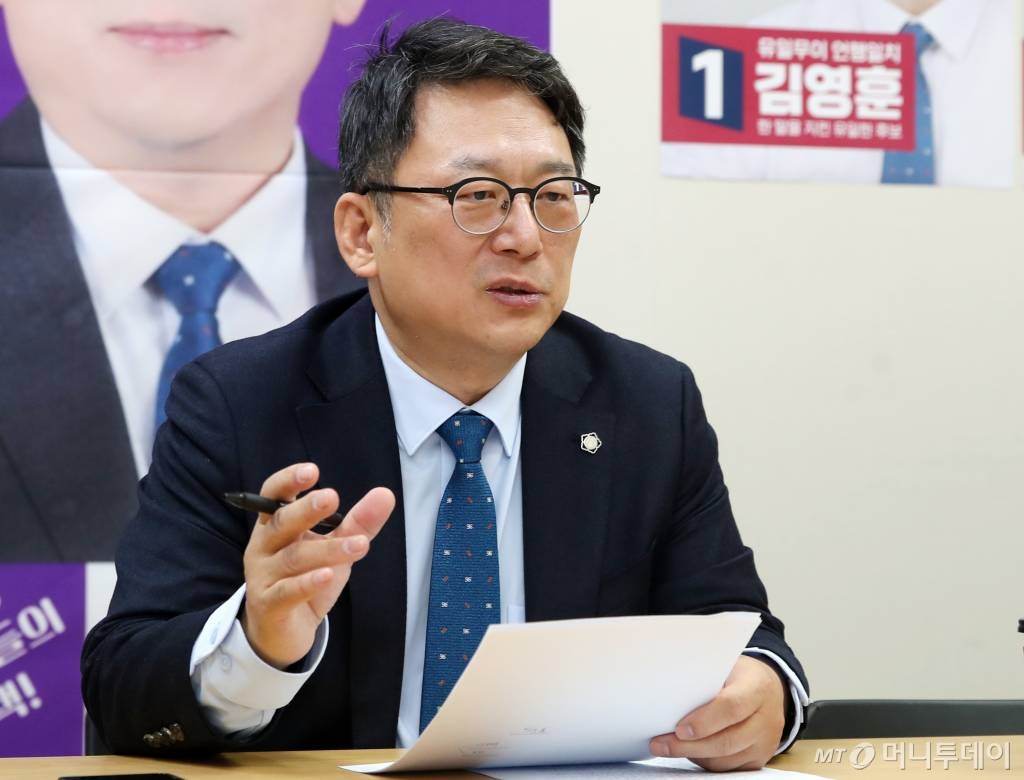김영훈 대한변협회장 후보. /사진=김휘선 기자 hwijpg@