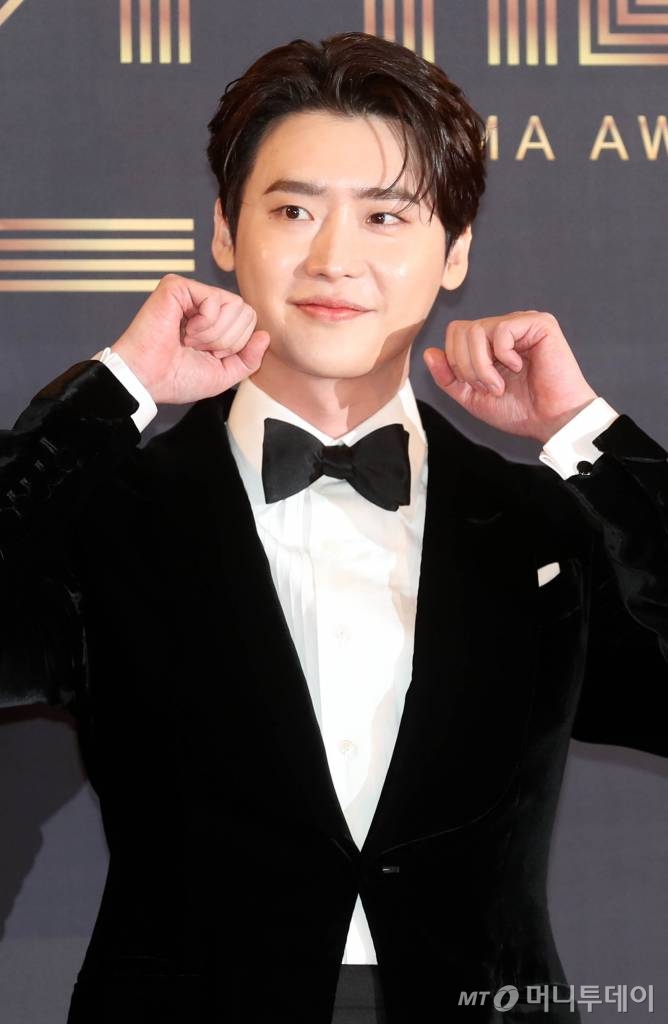 배우 이종석이 30일 오후 서울 마포구 상암 MBC신사옥에서 열린 '2022 MBC 연기대상' 포토월 행사에 참석해 포즈를 취하고 있다. 2022.12.30 /사진=임성균 기자 tjdrbs23@
