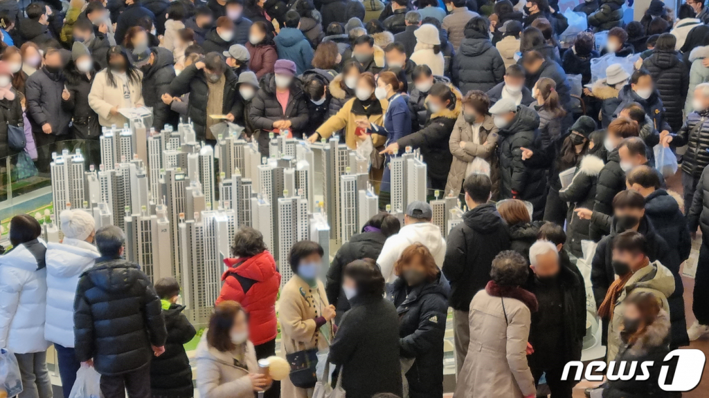 부산 '광대뷰'는 대박…제주 23억 고급빌라는 '청약자 0명' - 머니투데이