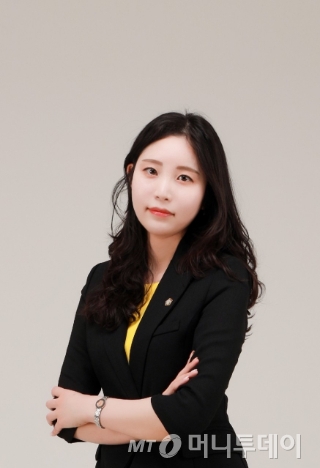 장윤정 변호사 (법무법인 차원)