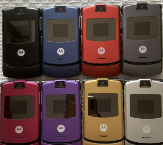 이베이에서 28달러에 판매되는 모토로라 레이저 중고품/사진=이베이