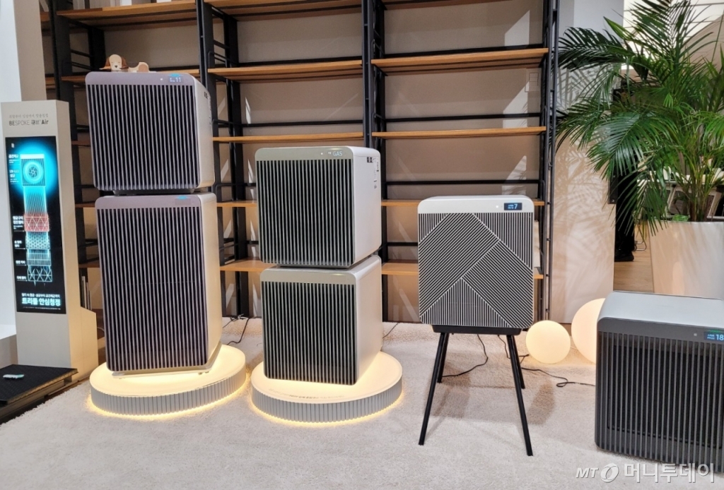 삼성전자가 26일 공개한 비스포크 큐브 에어 공기청정기 신제품. / 사진 = 오진영 기자 