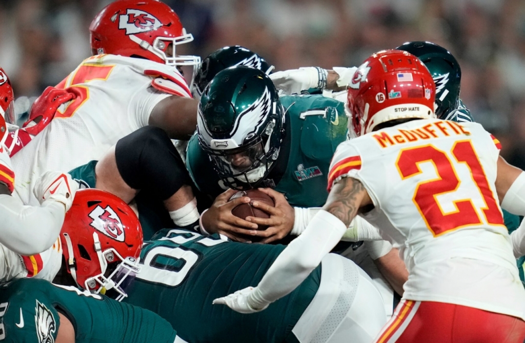 미국 애리조나주 글렌데일 스테이트 팜 스타디움에서 열린 캔자스시티 치프스와 필라델피아 이글스와의 제57회 슈퍼볼 경기 모습. /AP=뉴시스