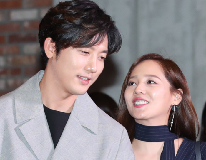 = 기태영, 유진(오른쪽) 부부. 2018.3.26./뉴스1  