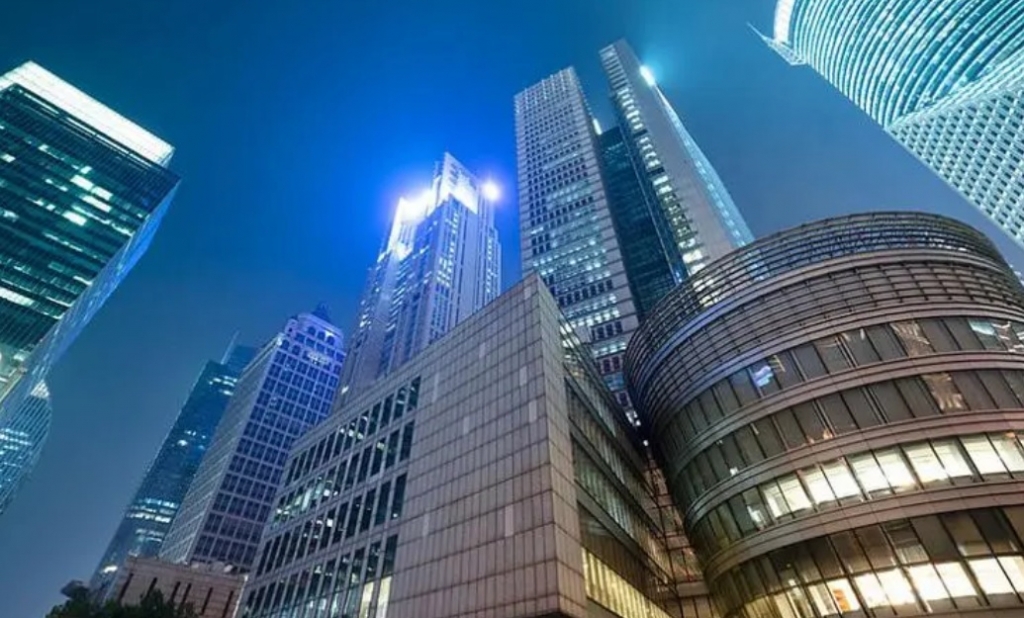 상하이 뤼지아주에 금융거리. / 사진 = 바이두