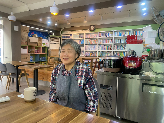 요리하고 장 보고 그러는 게, 아직까진 재밌단다. 그러니까 할 수 있는 거라고. 재밌는 이유 역시, 아이들에 대한 마음이 있어서란 걸 잘 알고 있다./사진=남형도 기자