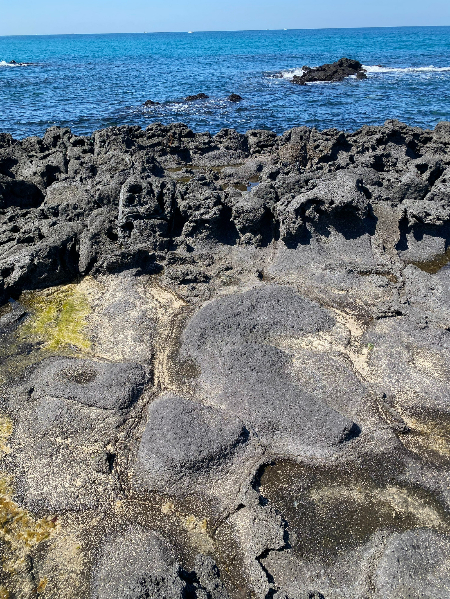 현무암반지대가 펼쳐져 구조가 더 힘든 상황이었다고./사진=남형도 기자