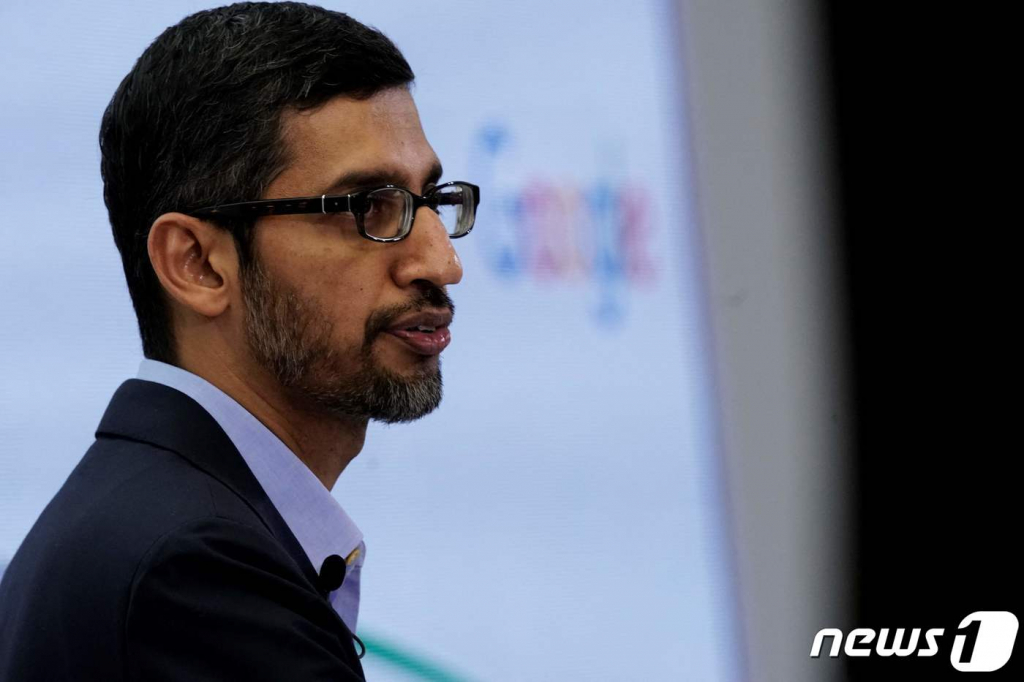 (브뤼셀 AFP=뉴스1) 김성식 기자 = 2020년 1월 순다르 피차이 알파벳 최고경영자(CEO)가 벨기에 브뤼셀에서 열린 회의에 참석해 발언하고 있다. 2020.1.20. ⓒ AFP=뉴스1 Copyright ? 뉴스1. All rights reserved. 무단 전재 및 재배포 금지.