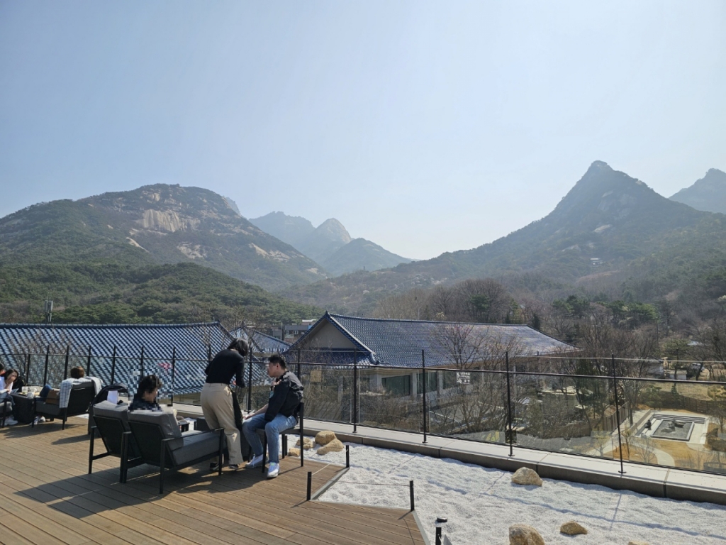 스타벅스 '더북한산점' 루프탑 