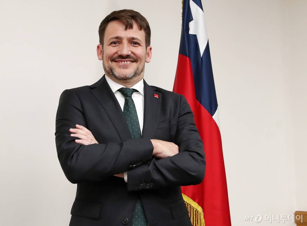 디에고 파르도(Diego Pardow) 칠레 에너지부 장관 인터뷰 /사진=김휘선 기자 hwijpg@