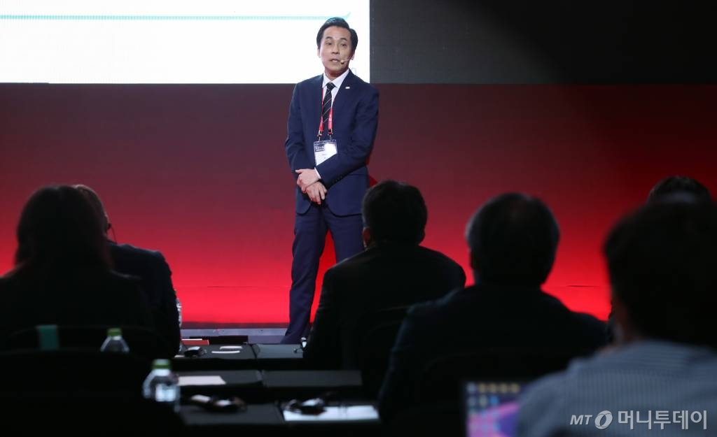 김재수 한국과학기술정보연구원장이 27일 여의도 콘래드 서울에서 머니투데이 주최로 열린 '2023 키플랫폼' 특별세션에서 '데이터 기반 양자기술의 미래'에 대해 기조강연을 하고 있다. /사진=이기범 기자 leekb@