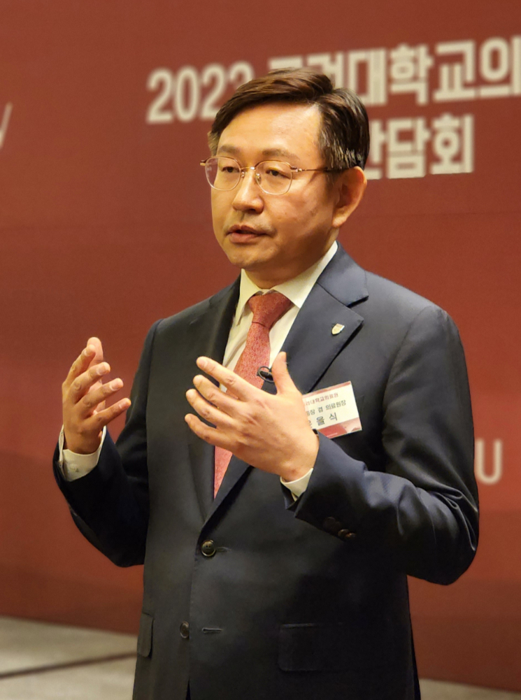 윤을식 고려대학교 의무부총장 겸 의료원장. /사진=정심교 기자 