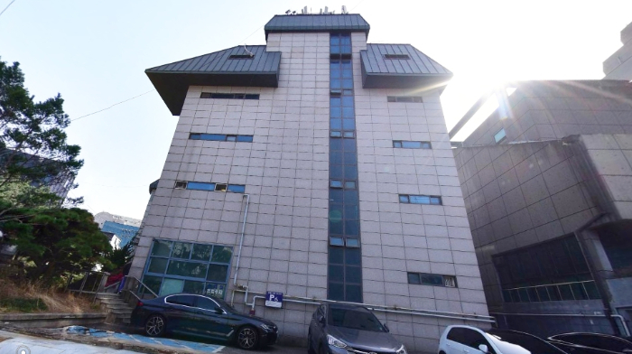 원빈과 이나영이 보유한 서울 강남구 청담동 빌딩. /사진=네이버 로드뷰