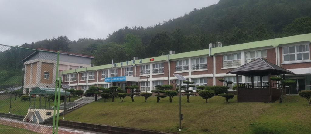 고흥군 최남단에 위치한 봉래중 전경. / 사진=김인한 기자