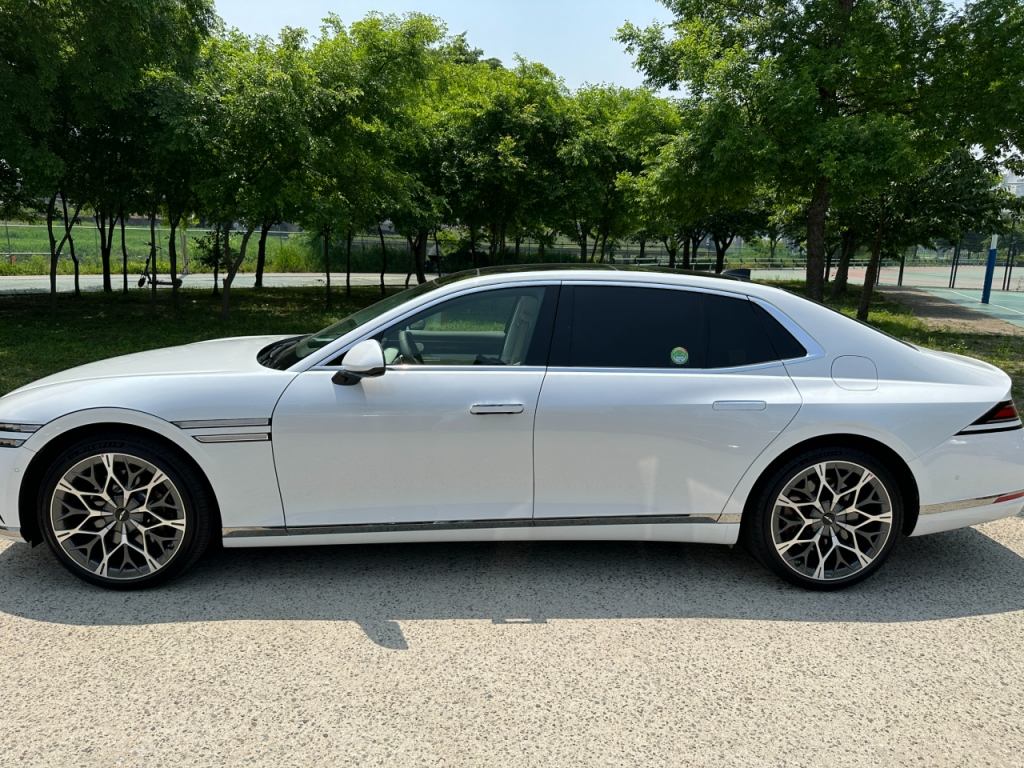 제네시스 G90 일반 모델 2023년식/사진=이강준 기자