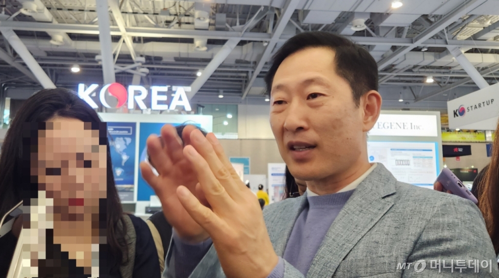 5일(현지시간) 미국 보스턴에서 개막한 바이오 인터내셔널 컨벤션(바이오USA)에서 고한승 한국바이오협회장(삼성바이오에피스 대표)가 기자들과 대화하고 있다./사진= 박미주 기자
