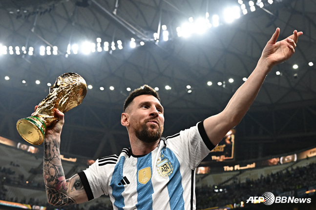 2022년 카타르 월드컵 우승을 이끈 리오넬 메시. /AFPBBNews=뉴스1