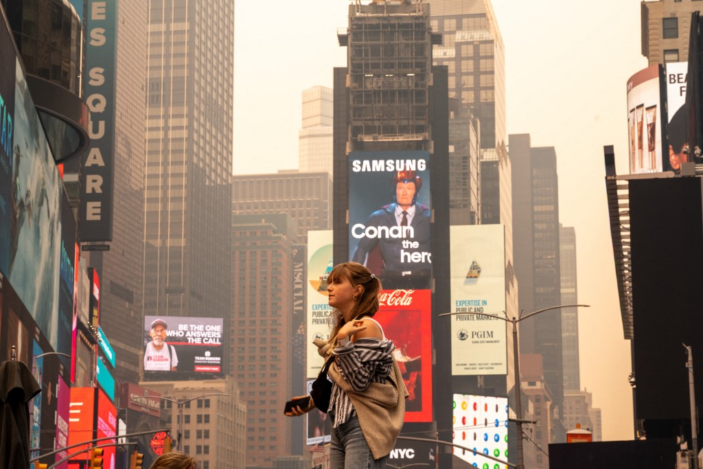 캐나다발 산불 연기에 휩싸인 미국 뉴욕 타임스스퀘어/AFPBBNews=뉴스1