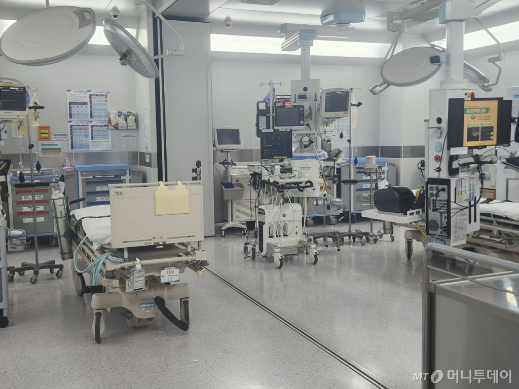 인천시 남동구 구월동 가천대 길병원 외상 전문 응급실. 닥터카를 타고 이송된 환자가 이곳으로 들어온다./사진=최지은 기자