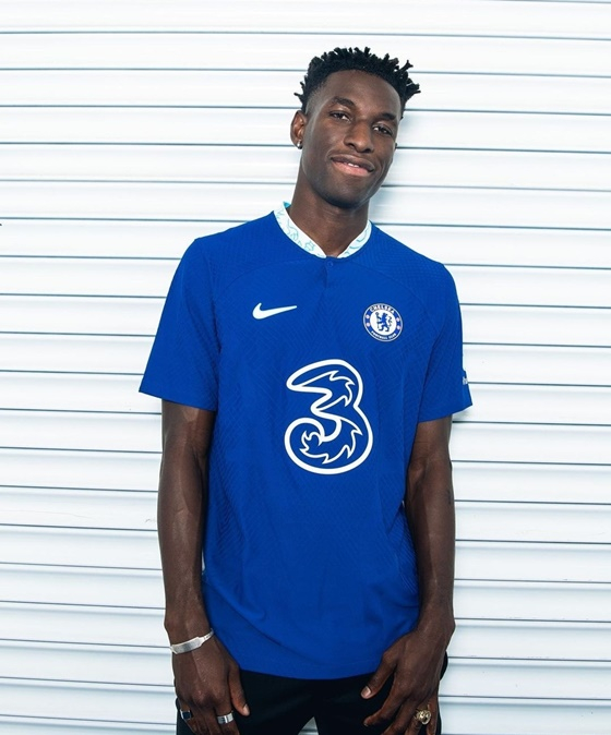 포즈 취하는 니콜라스 젝슨. /사진=첼시 SNS