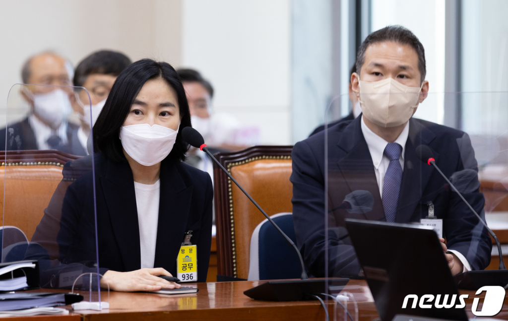 김진아 메타코리아 대표와 김경훈 구글코리아 사장(왼쪽부터). /사진=뉴스1