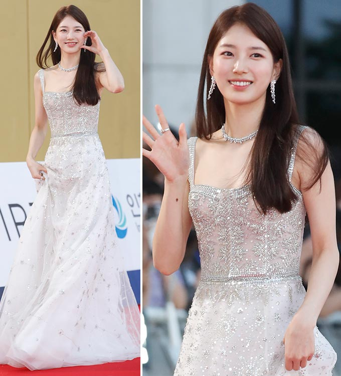 가수 겸 배우 수지가 지난 19일 인천 파라다이스 시티에서 열린 '제2회 청룡시리즈어워즈(Bluedragon Series Awards)' 레드카펫 행사에 참석했다./사진=뉴스1