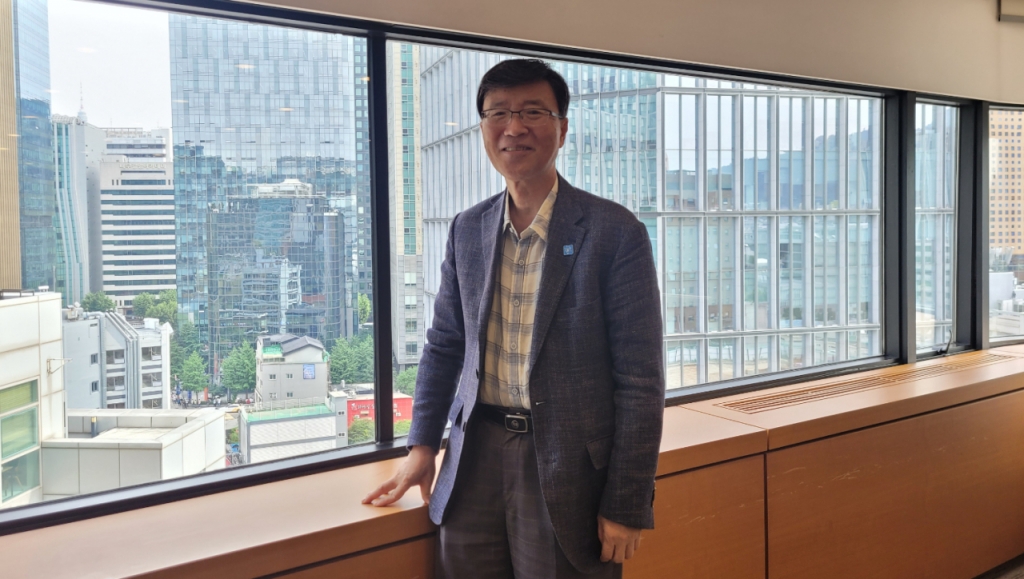 김용직 KIST(한국과학기술연구원) 미래재단 이사장이 서울 종로구 법무법인 케이씨엘 사무실에서 본지와 만나 미래재단 1년 활동을 소개했다. / 사진=김인한 기자