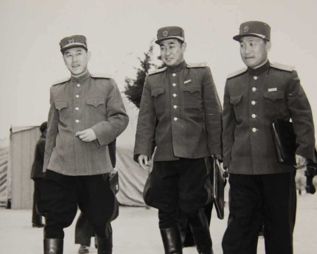 휴전협상장을 떠나는 남일 등 북한 장교들/사진=국사편찬위원회 