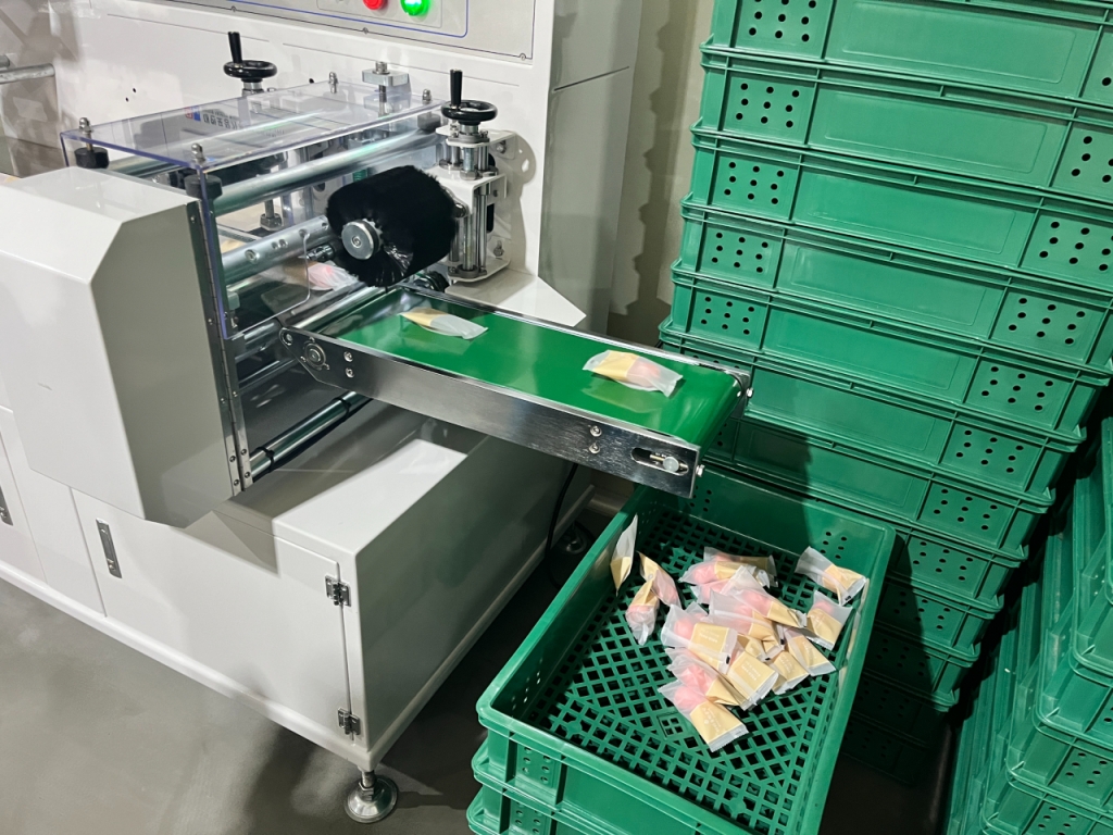 2030 고객들이 편하게 먹을 수 있도록 소포장 방식으로 떡을 제작하고 있다./사진= 임찬영 기자