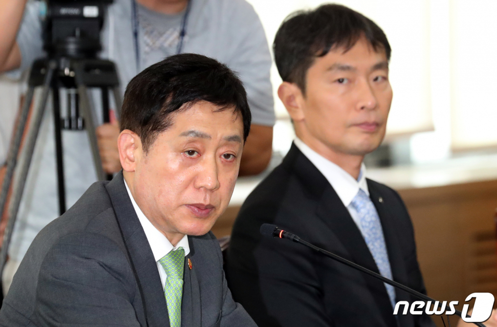 (서울=뉴스1) 김명섭 기자 = 김주현 금융위원장이 17일 오후 서울 종로구 세종대로 정부서울청사에서 열린 제8차 금융규제혁신회의에서 모두 발언을 하고 있다. 2023.7.17/뉴스1 Copyright ? 뉴스1. All rights reserved. 무단 전재 및 재배포 금지.