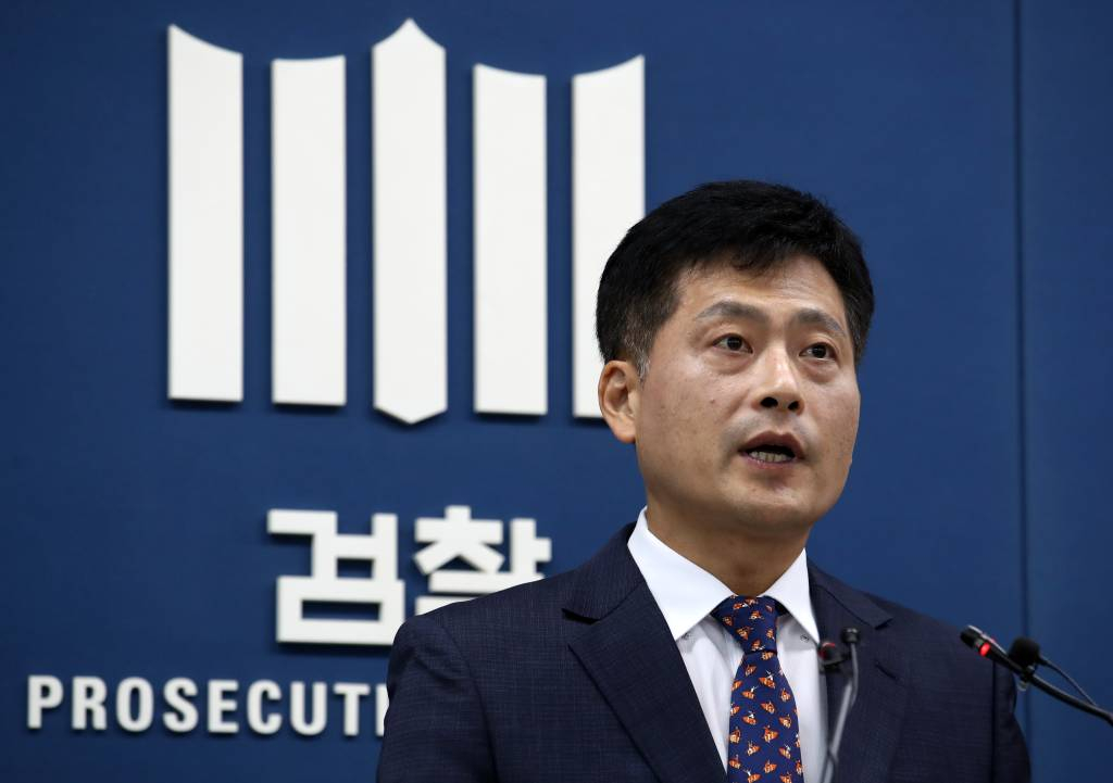 [서울=뉴시스] 조성우 기자 = 김수민 서울중앙지방검찰청 형사3부장검사가 11일 오전 서울 서초구 서울고등검찰청에서 서울 관악구 신림동 흉기 난동 피의자인 조선의 구속기소 관련 브리핑을 하고 있다. 2023.08.11.