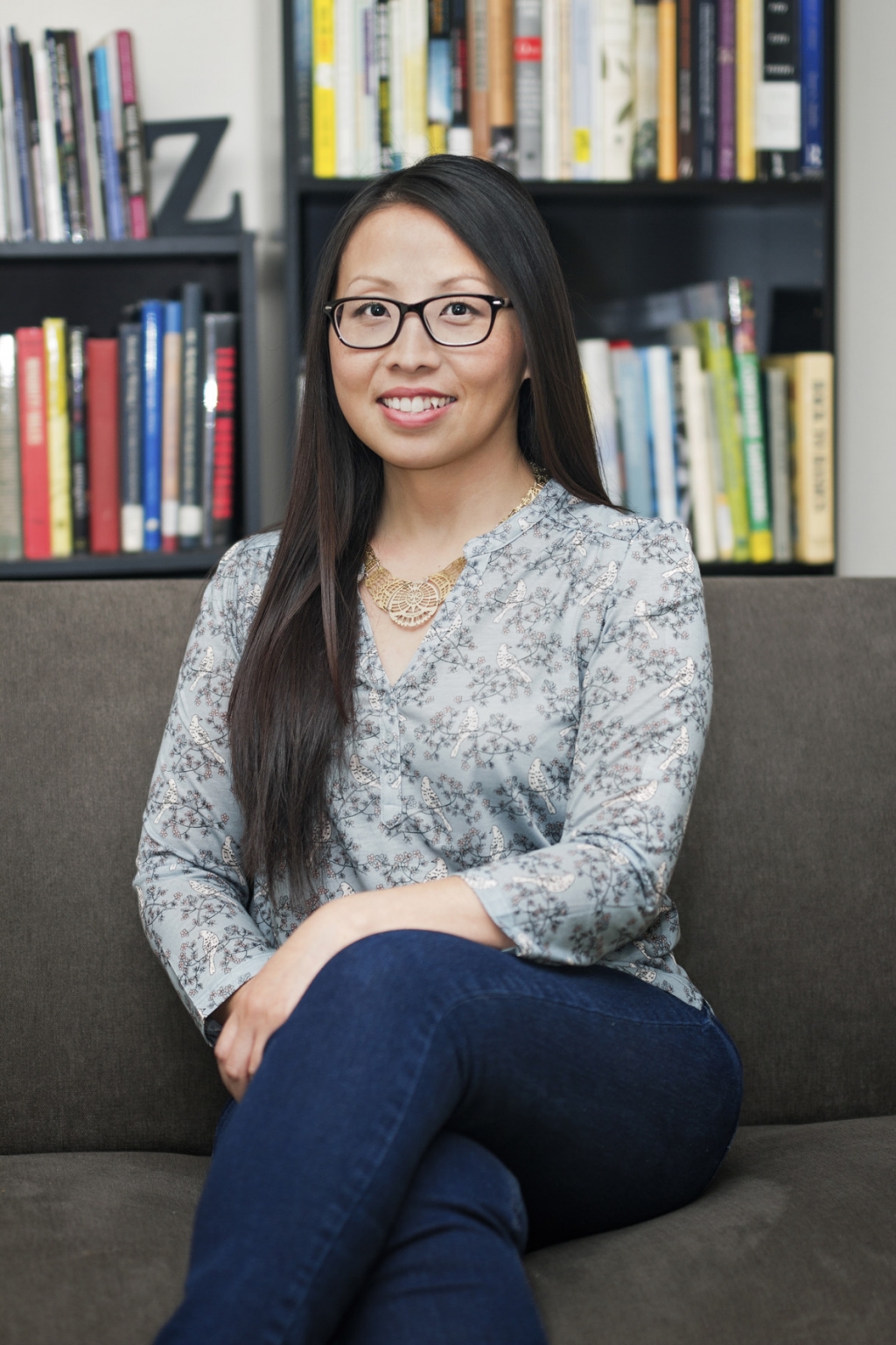 시인 마이 더 방. /사진=Ze Moua /사진제공=Graywolf Press