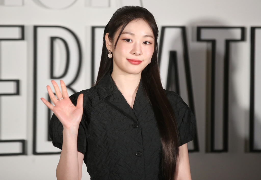 전 피겨 스케이팅 선수 김연아는 지난 1일 서울 성동구 디올(DIOR) 성수 스토어에서 진행된 '레이디 디올 셀레브레이션'(LADY DIOR CELEBRATION) 전시회에 참석했다./사진=뉴스1