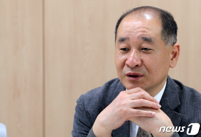 ‘밧데리 아저씨’라고 불리는 박순혁 금양 이사가 26일 서울 마포구에 위치한 금양 서울사무소에서 뉴스1과 인터뷰를 하고 있다. 2023.4.26/뉴스1 ⓒ News1 이동해 기자