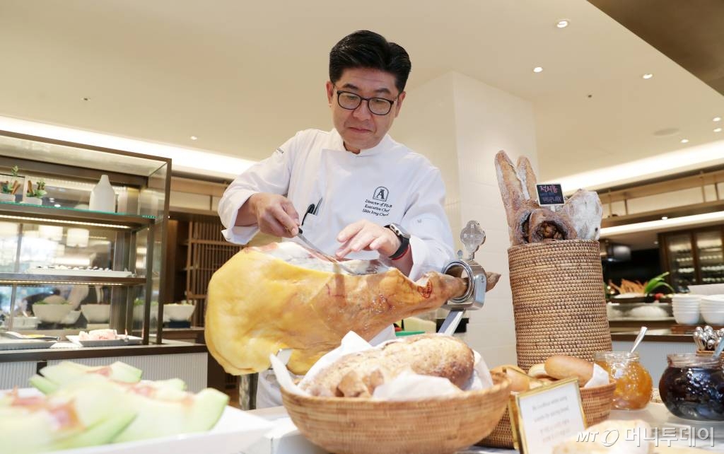 신종철 앰배서더 서울 풀만 총괄 셰프 인터뷰 /사진=김휘선 기자 hwijpg@