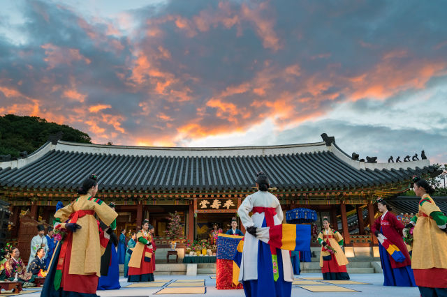 수원화성문화제는 7일부터 9일까지 화성행궁 및 행궁광장 등에서 열린다./사진제공=경기관광공사